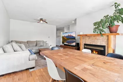 1771 Harris Road, Squamish, BC, Squamish — Half Duplex for sale