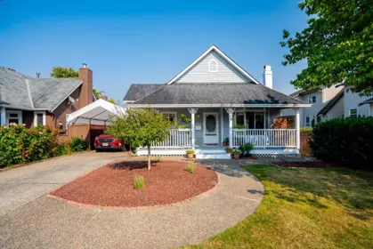 6304 135a Street, Surrey, BC, Surrey — Single Family Residence for sale