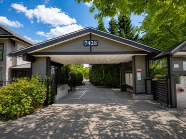 Living Room Photo of 37 7428 14th Avenue, Burnaby, BC