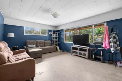 Basement Recreation Room Photo of 9186 164 Street, Surrey, BC