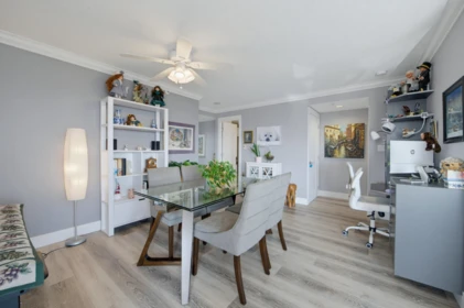Kitchen Island Photo of 701 3190 Gladwin Road, Abbotsford, BC