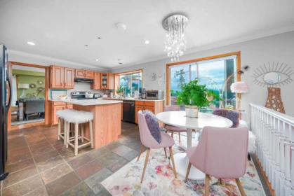Kitchen Island Photo of 5343 Monte Bre Crescent, West Vancouver, BC