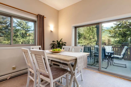 Breakfast Nook Photo of 9167 Emerald Drive, Whistler, BC