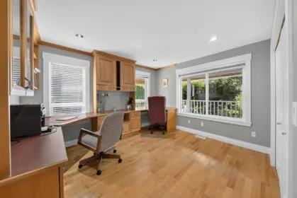 Kitchen Island Photo of 17377 28a Avenue, Surrey, BC