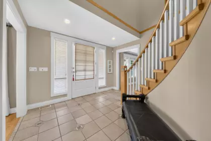 Kitchen Photo of 17377 28a Avenue, Surrey, BC