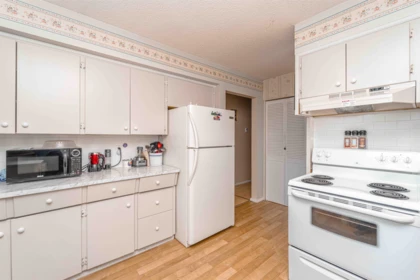 Pantry Photo of 33460 Conway Place, Abbotsford, BC