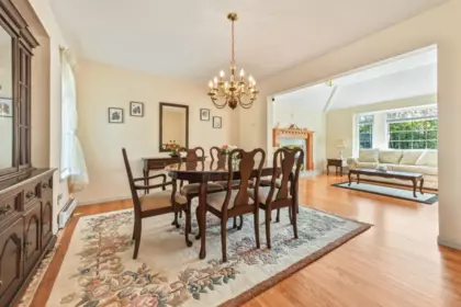 Breakfast Nook Photo of 14877 24th Avenue, Surrey, BC