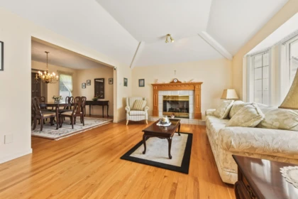 Family Room Photo of 14877 24th Avenue, Surrey, BC
