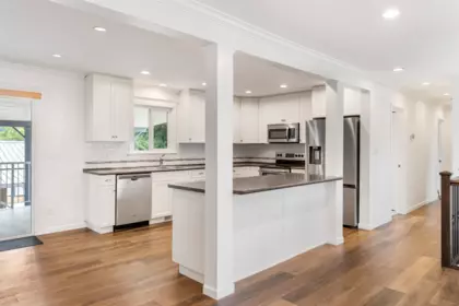 Kitchen Photo of 2170 Wildwood Street, Abbotsford, BC