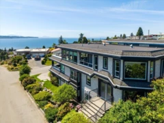 1087 Finlay Street, White Rock, BC