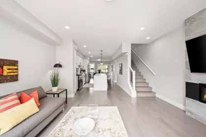 Kitchen Island Photo of 25 17155 79a Avenue, Surrey, BC