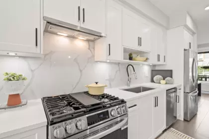 Kitchen Photo of 25 17155 79a Avenue, Surrey, BC