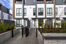 210 715 Ducklow Street, Coquitlam, BC