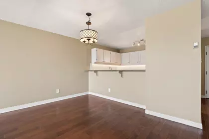 Walk-In Closet Photo of 603 1442 Foster Street, White Rock, BC