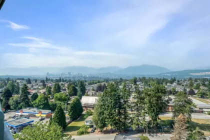 Laundry Room Photo of 1801 6611 Southoaks Crescent, Burnaby, BC