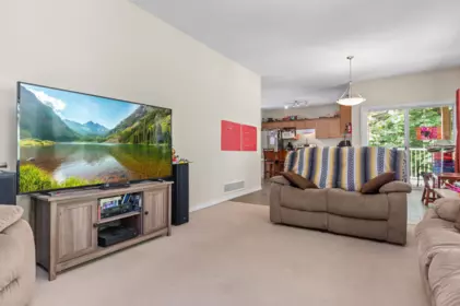 Hallway Photo of 1 1265 Ryder Street, Hope, BC
