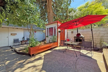 Swimming Pool Photo of 4425 Hudson Street, Vancouver, BC