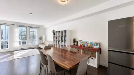 Kitchen Island Photo of 134 528 Foster Avenue, Coquitlam, BC