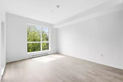 Kitchen Photo of 505 19577 65b Avenue, Surrey, BC