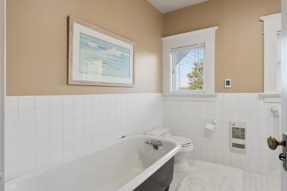 Entry Foyer Photo of 5331 34b Avenue, Delta, BC