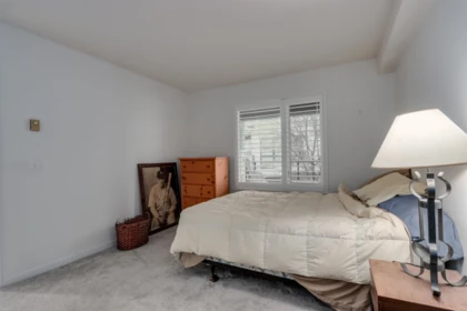 Bedroom 3 Photo of 205 1535 Chesterfield Avenue, North Vancouver, BC