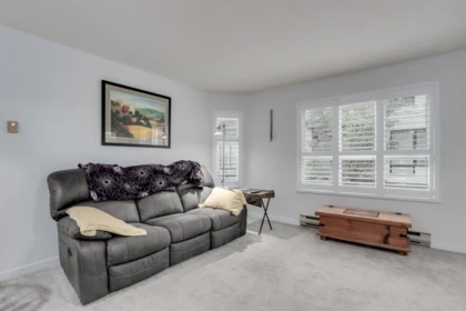 Breakfast Nook Photo of 205 1535 Chesterfield Avenue, North Vancouver, BC