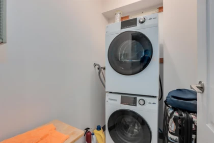 Powder Room Photo of 205 1535 Chesterfield Avenue, North Vancouver, BC