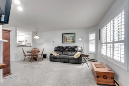 Primary Bedroom Photo of 205 1535 Chesterfield Avenue, North Vancouver, BC