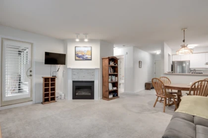 Walk-In Closet Photo of 205 1535 Chesterfield Avenue, North Vancouver, BC