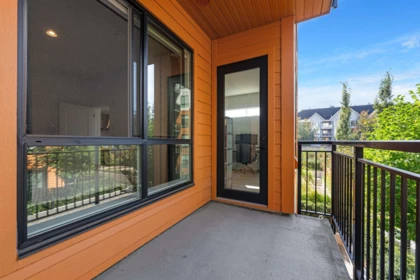 Entry Foyer Photo of 336 55 Klahanie Drive, Port Moody, BC