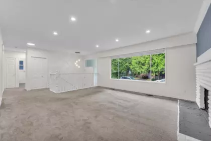 Living Room Photo of 2558 Lakeview Crescent, Abbotsford, BC