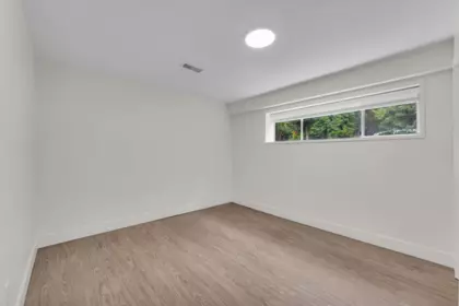 Mudroom Photo of 2558 Lakeview Crescent, Abbotsford, BC