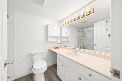 Primary Bedroom Photo of 1002 1190 Pipeline Road, Coquitlam, BC