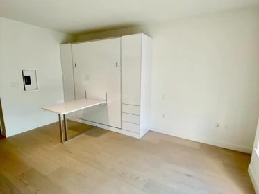 Dining Area Photo of 3101 1289 Hornby Street, Vancouver, BC