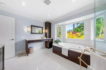 Entry Foyer Photo of 1259 W Keith Road, North Vancouver, BC