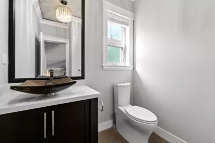 Guest Bathroom Photo of 1 651 W 14th Street, North Vancouver, BC