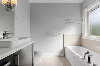 Laundry Room Photo of 1 651 W 14th Street, North Vancouver, BC
