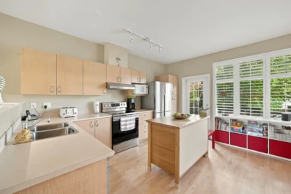 Kitchen Photo of 49 18828 69 Avenue, Surrey, BC