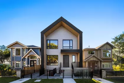 2 6831 Salisbury Avenue, Burnaby, BC, Burnaby — Half Duplex for sale