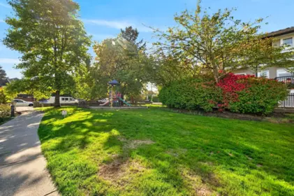 9 8433 Bennett Road, Richmond, BC, Richmond — Townhouse for sale
