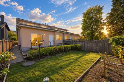 5755 Burns Place, Burnaby, BC, Burnaby — Half Duplex for sale
