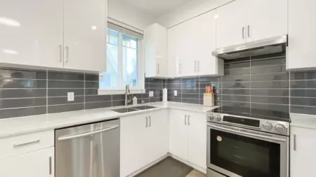 10 9780 General Currie Road, Richmond, BC, Richmond — Townhouse for sale