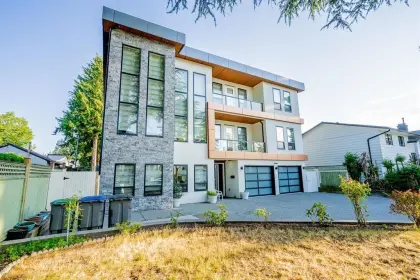 12880 69 Avenue, Surrey, BC, Surrey — Single Family Residence for sale