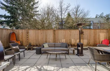 104 3264 Oak Street, Vancouver, BC, Vancouver — Townhouse for sale