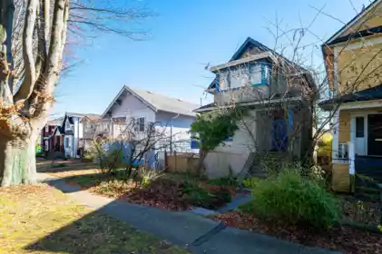 58 E 40th Avenue, Vancouver, BC, Vancouver — Single Family Residence for sale