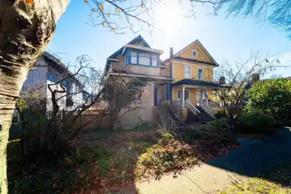58 E 40th Avenue, Vancouver, BC, Vancouver — Single Family Residence for sale
