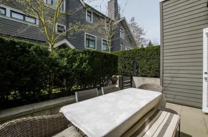 4931 Mackenzie Street, Vancouver, BC, Vancouver — Townhouse for sale