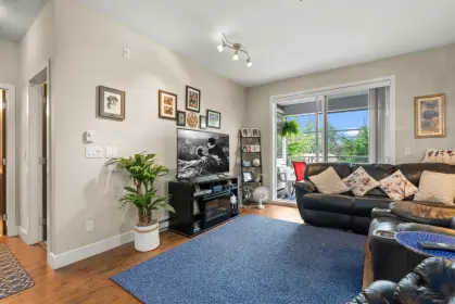 102 46262 First Avenue, Chilliwack, BC, Chilliwack — Apartment/Condo for sale