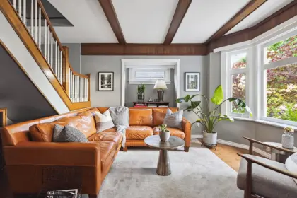 4129 Dundas Street, Burnaby, BC, Burnaby — Single Family Residence for sale