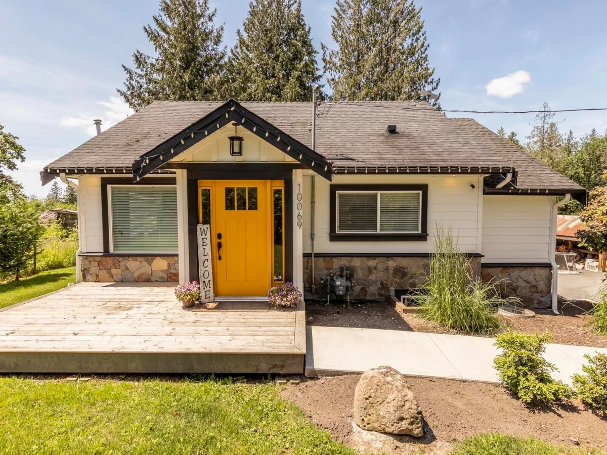 Exterior Front Photo of 10069 Wolfe Street, Mission, BC